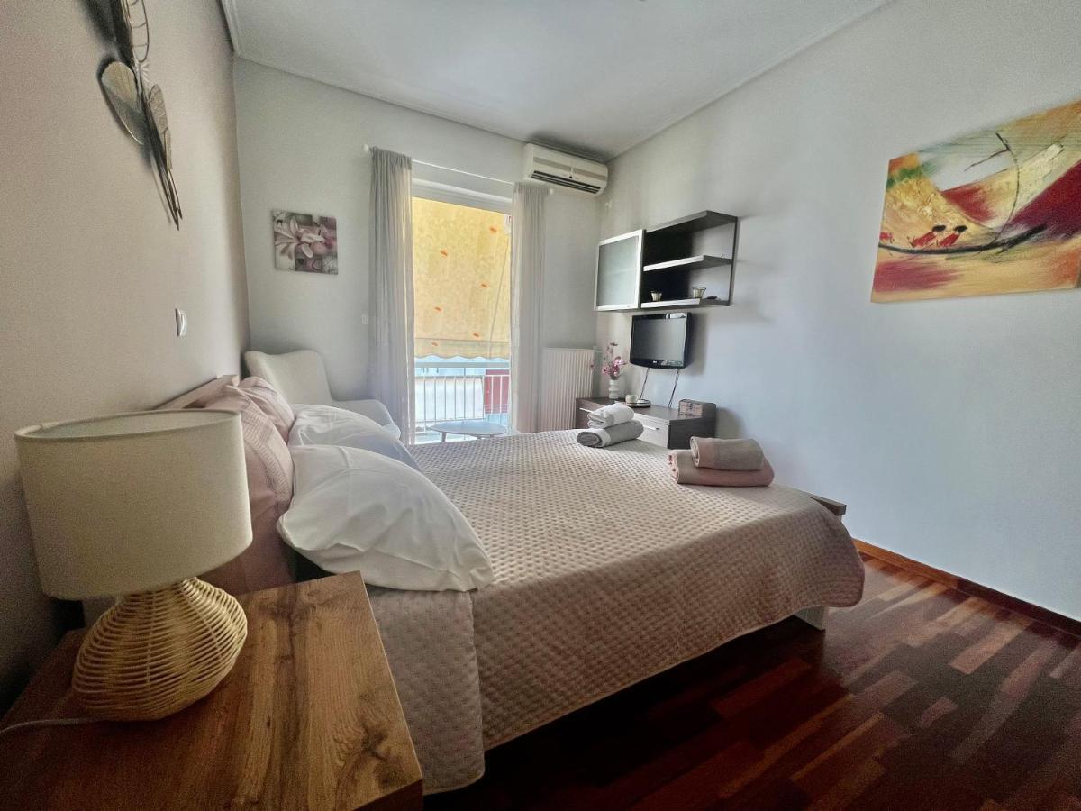 Apartamento Elegant Downtown Retreat Kalamata Exterior foto