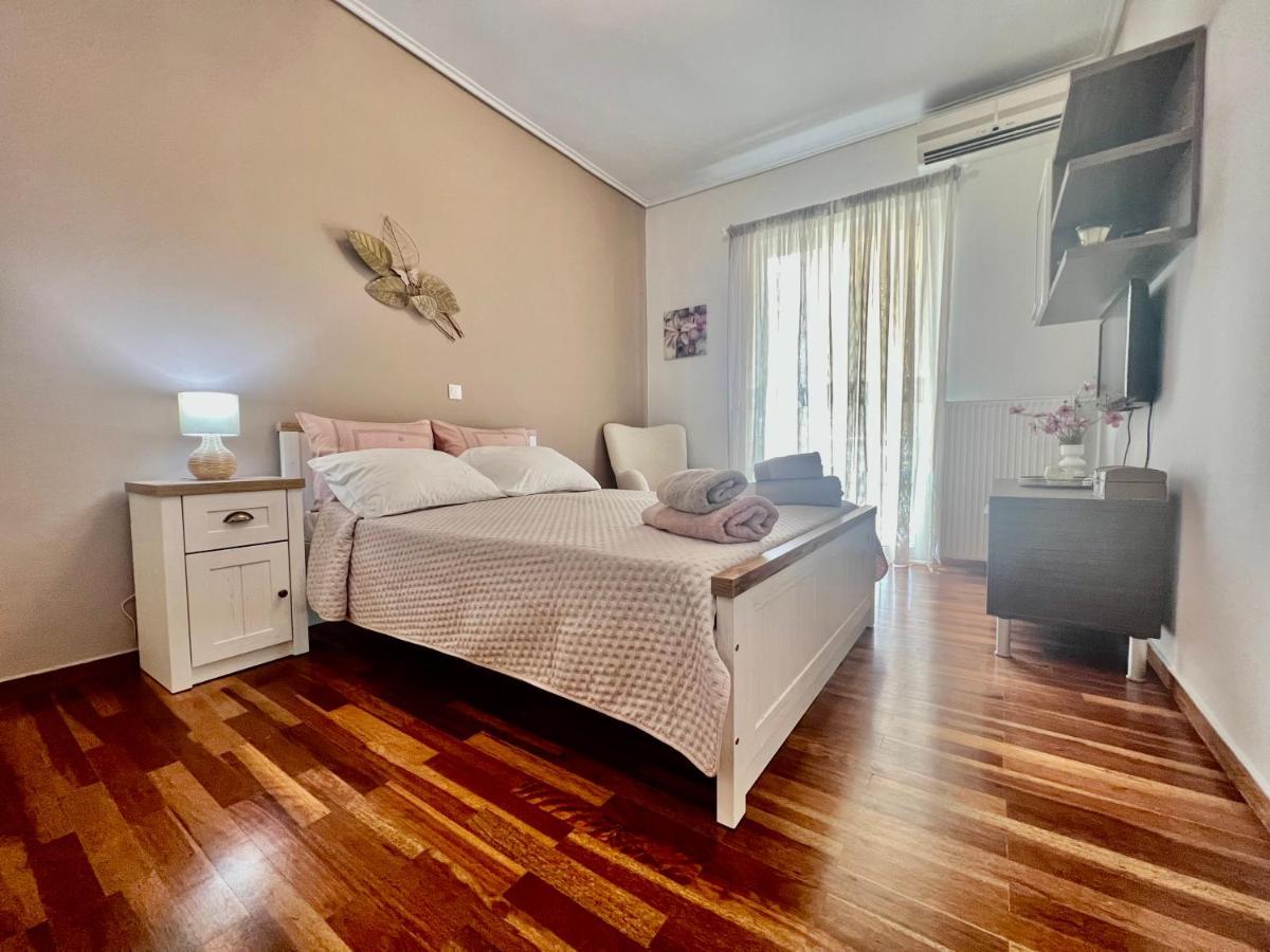 Apartamento Elegant Downtown Retreat Kalamata Exterior foto